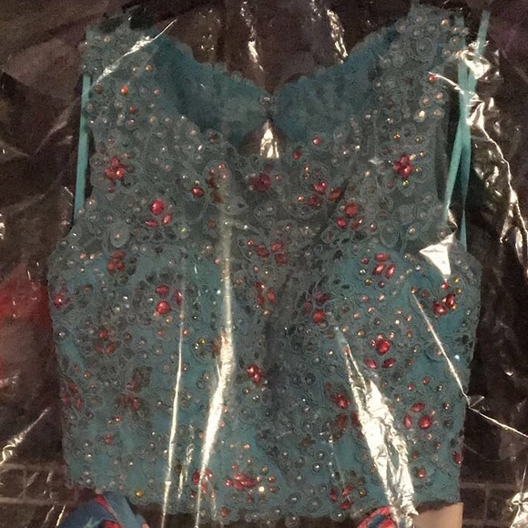 Two piece semi-formal floral/lace short dress - Picture 6 of 6